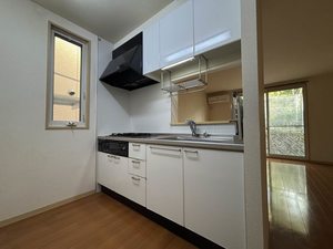 ヴィラ　ウィステリア新小が倉　Ａ棟　＊ A0101号-3