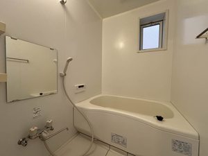 ヴィラ　ウィステリア新小が倉　Ａ棟　＊ A0101号-4