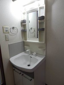 ファミールオガタ　Ｂ棟　＊ B0102号-4