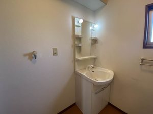 リンデンバーム　Ｂ棟　＊＊ B0101号-5