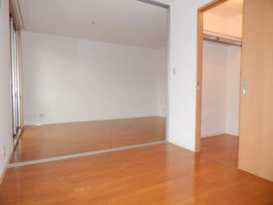 カーサ・ラピス　Ｂ棟　＊＊ B0101号-8