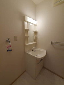 クエストヒル陣原 A棟 * A0101号-2