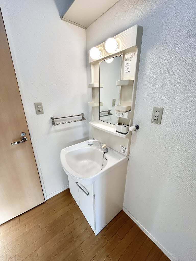 ラ シエロ B棟 ** B0202号-9