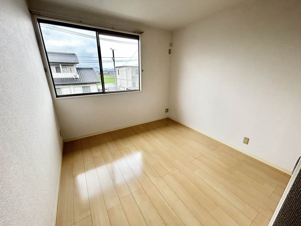 ラ　シエロ　Ｃ棟　＊＊ C0203号-4