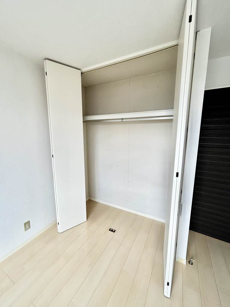 ラ　シエロ　Ｃ棟　＊＊ C0203号-14