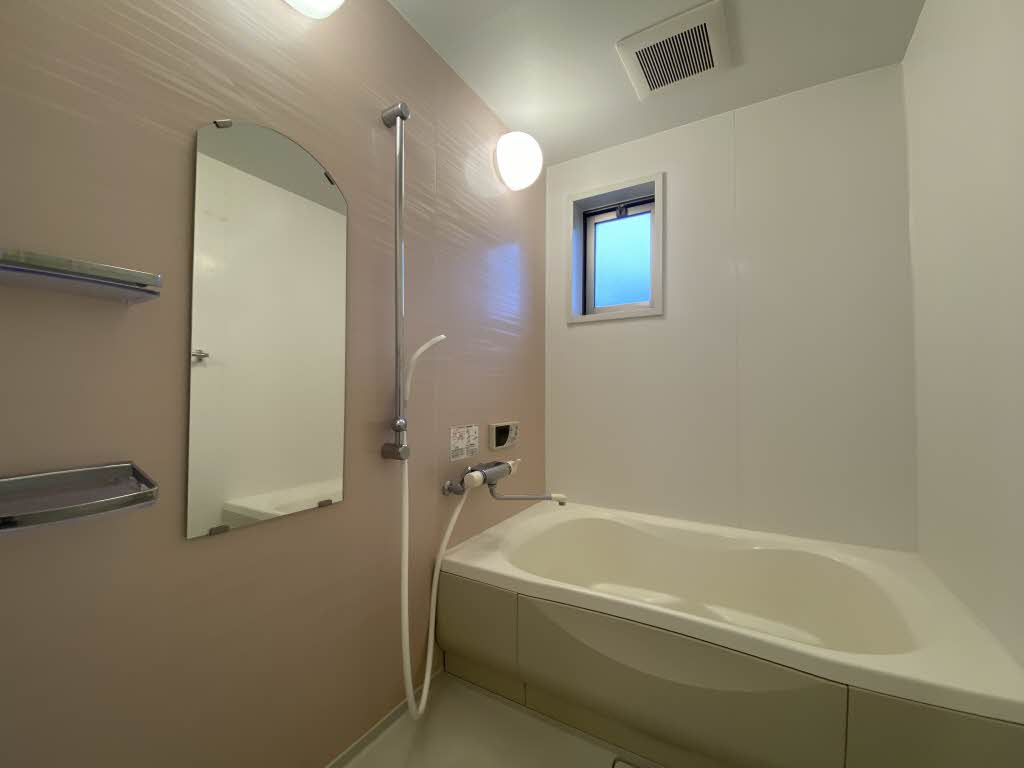 メゾン　エクレール　Ｆ棟　＊＊ F0102号-4