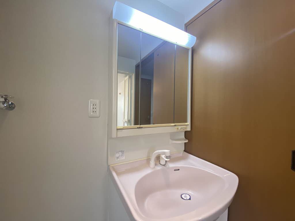 アネシス片野　＊＊ A0203号-5