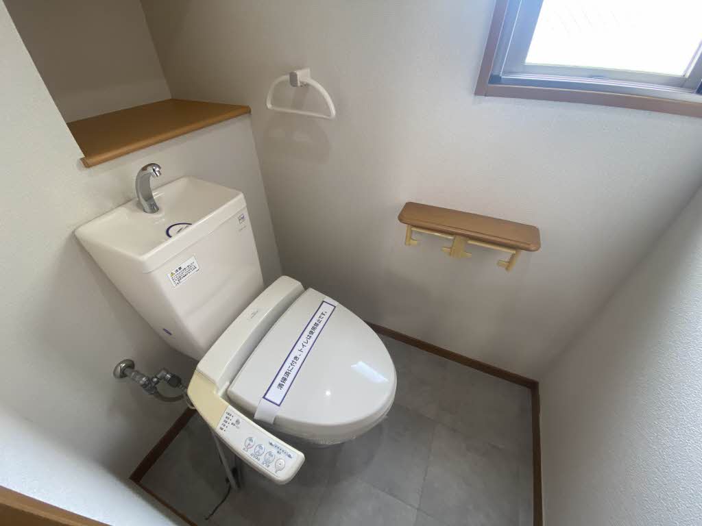 アネシス片野　＊＊ A0203号-6