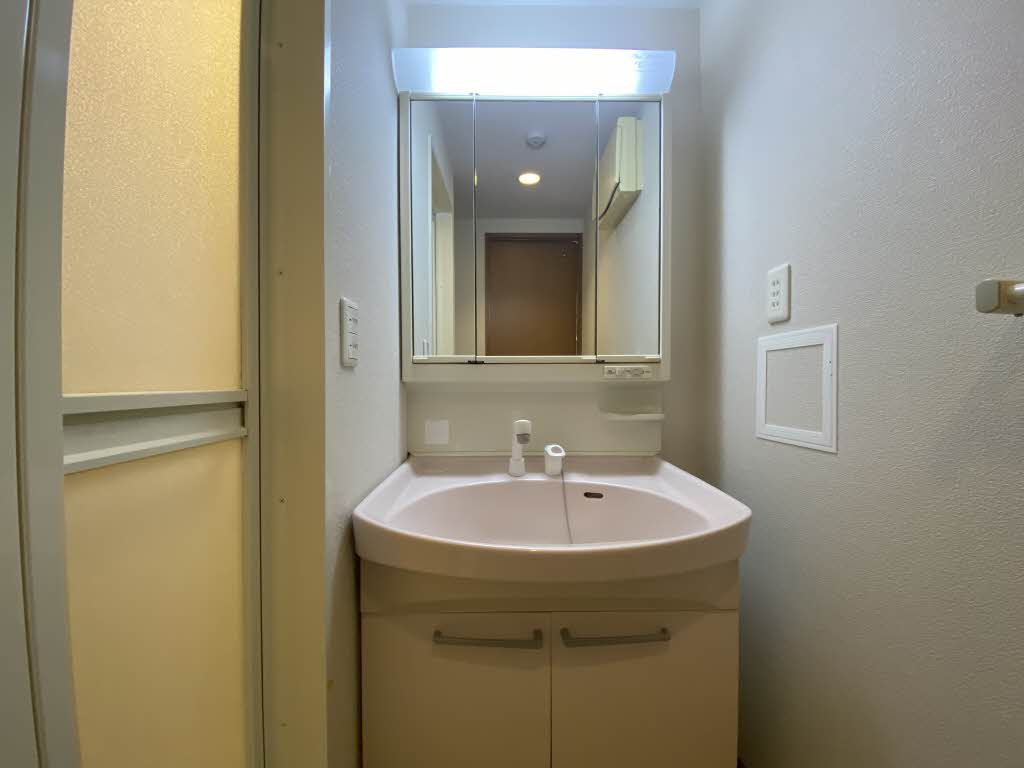 アネシス片野　＊＊ A0401号-5