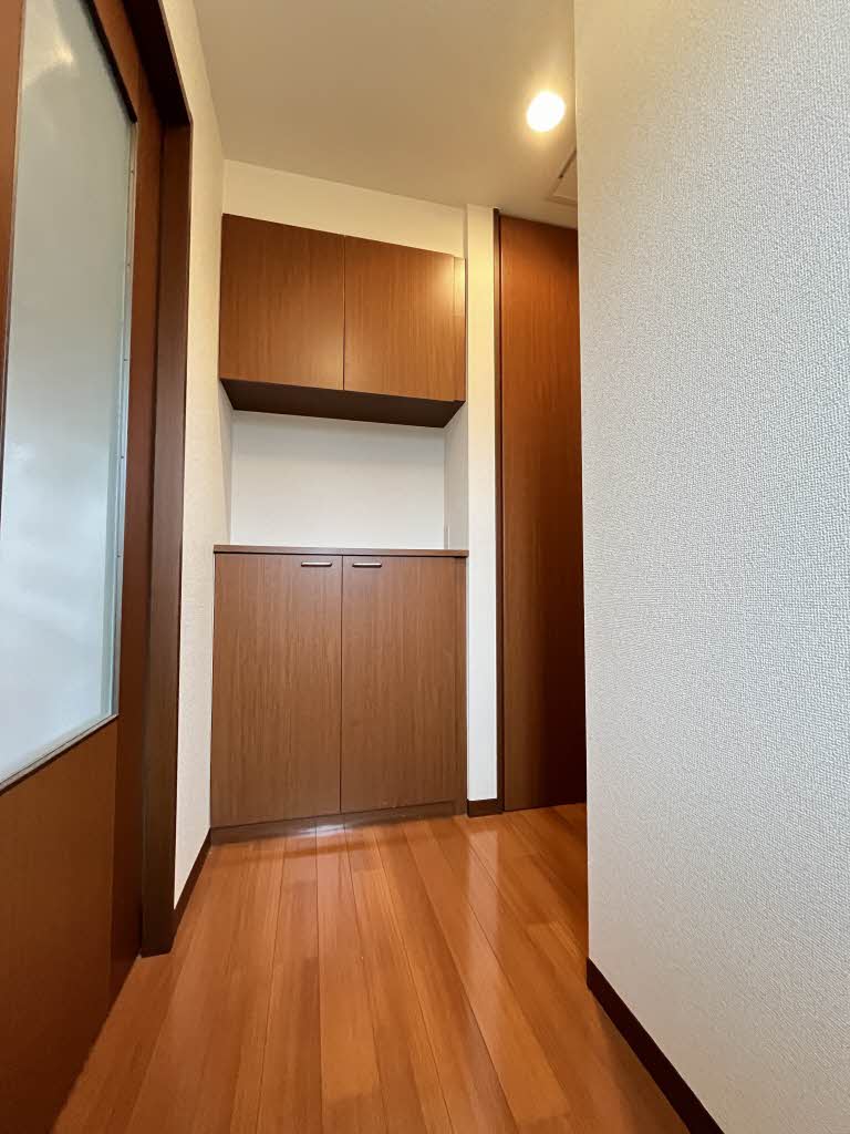 シャイニー・ウイング　Ｂ棟　＊＊ B0102号-9