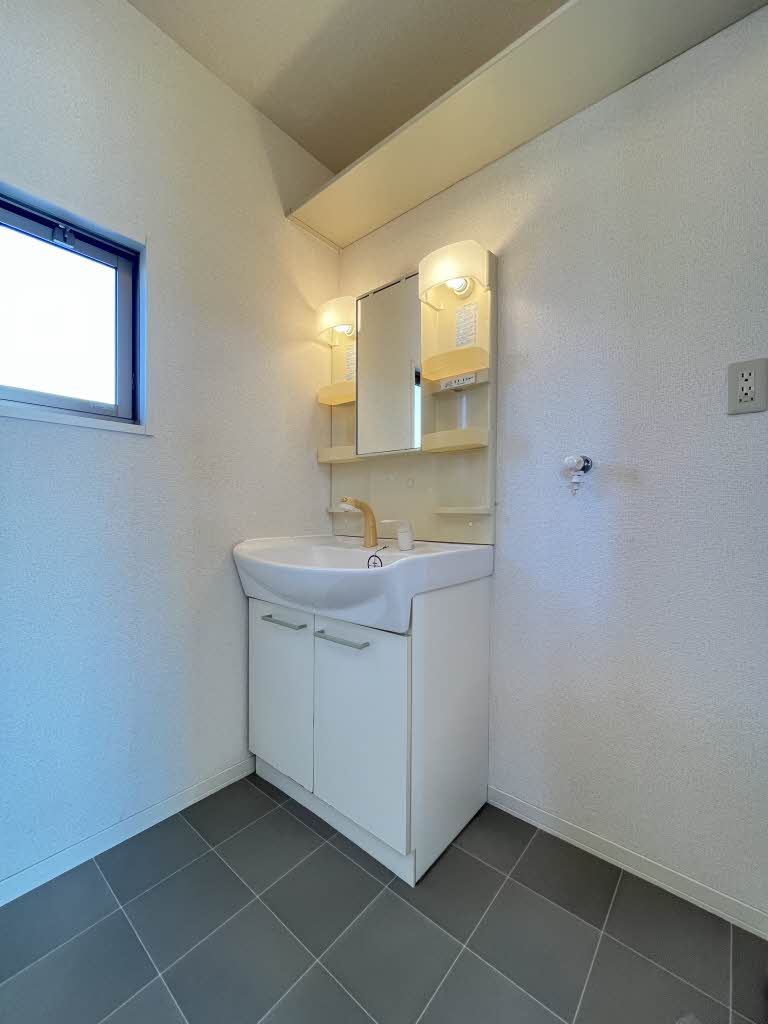 サンク・ブランシェ　Ｃ棟　＊＊ C0202号-6