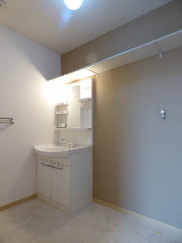 ラ・ティエラⅡ　＊ A0103号-9