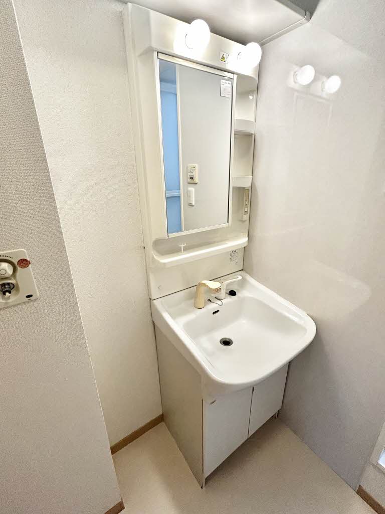 オーシャンハイツ　＊＊ A0201号-8