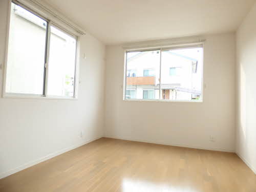 ソレイユ日の出　Ｂ棟　＊ B0102号-8