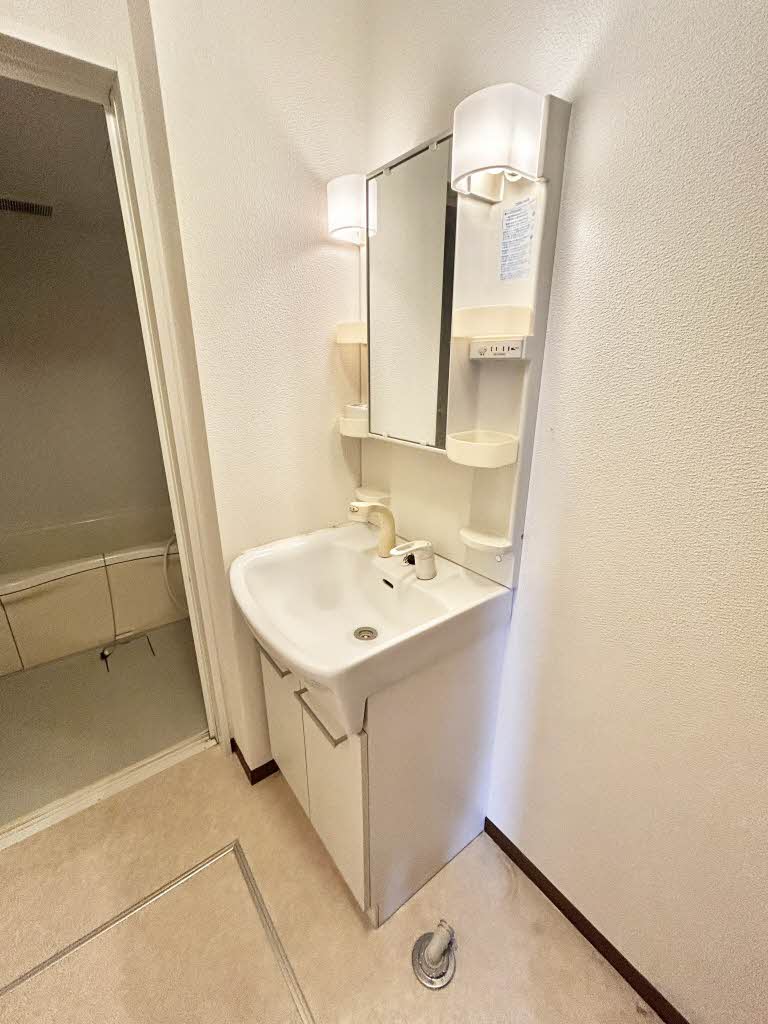 ソレイユ新替　＊＊ A0102号-8