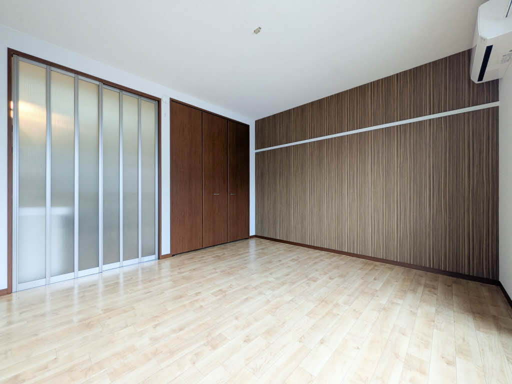 アヴァンツァーレ浦田　＊＊ A0201号-2