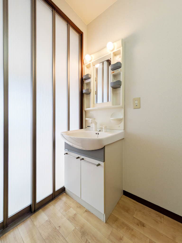 アヴァンツァーレ浦田　＊＊ A0201号-6