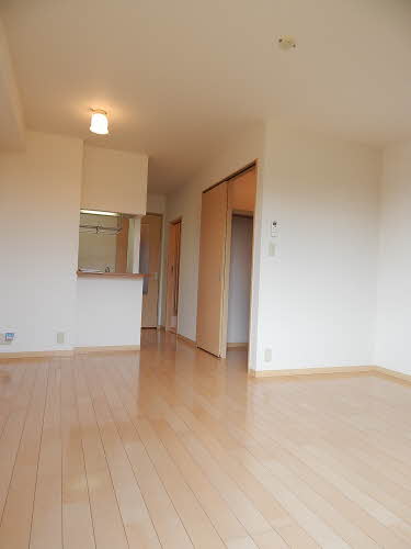 Ｔ・ＳファミールⅢ　＊＊ C0102号-11