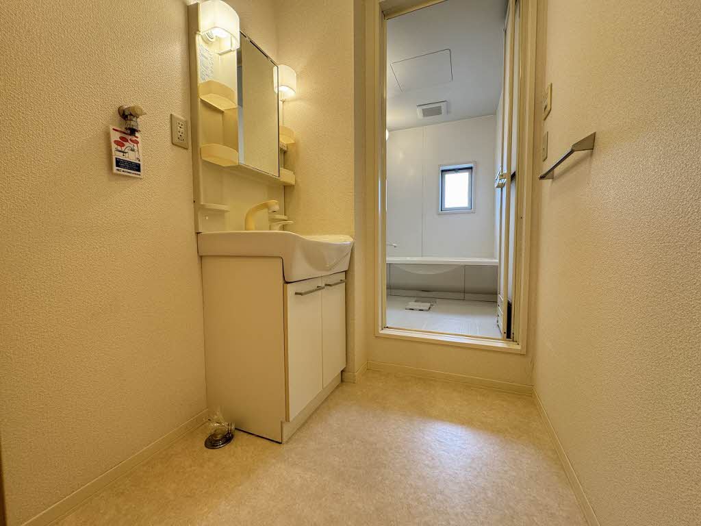 アルヴェ・ヒロ　＊ A0202号-6