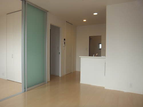 シャトーグローリー C棟 * C0101号-2