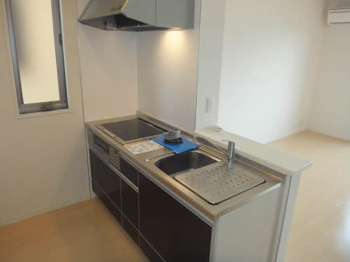 シャトーグローリー C棟 * C0101号-3