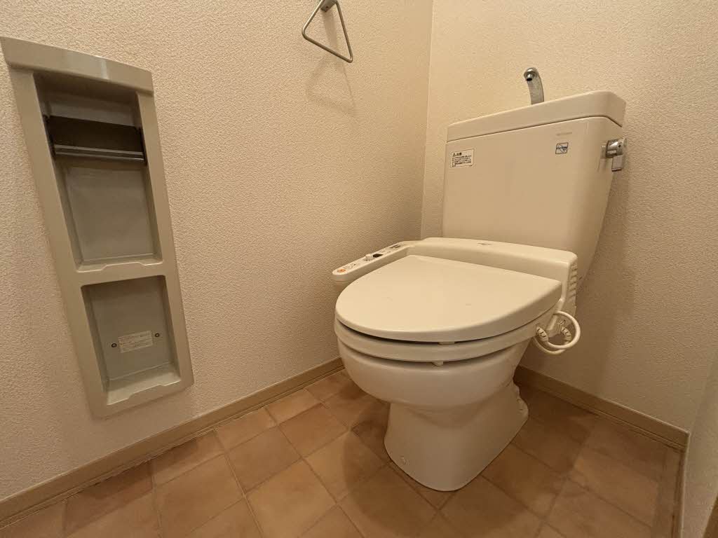 ヴィラ　ウィステリア新小が倉　Ａ棟　＊ A0101号-6