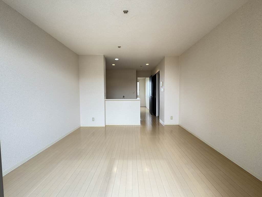 シャーメゾン白鳥　Ｂ棟　＊＊ B0201号-2