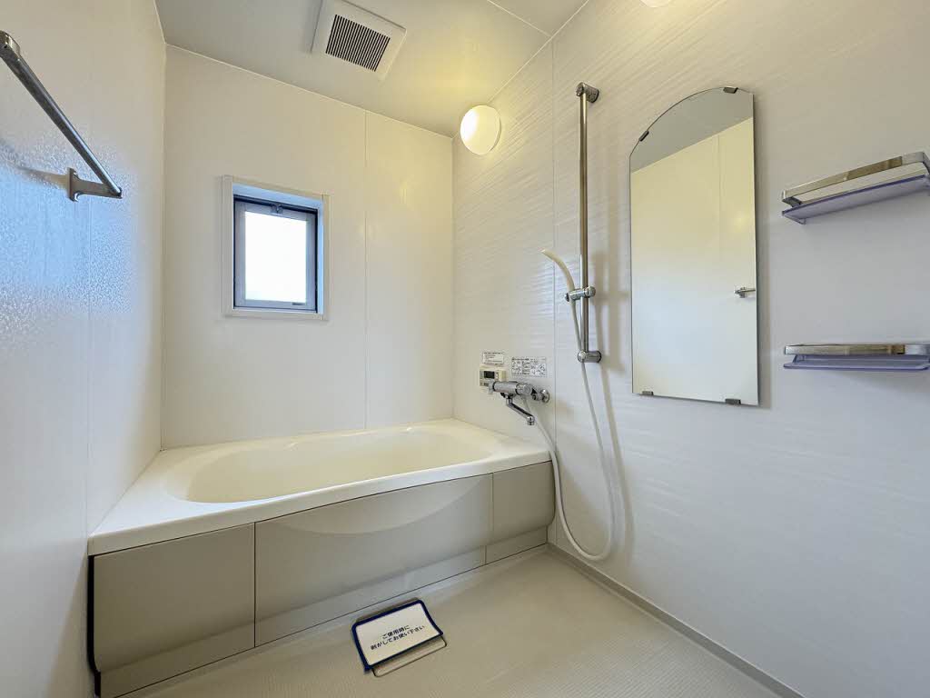 シャーメゾン白鳥　Ｂ棟　＊＊ B0201号-4