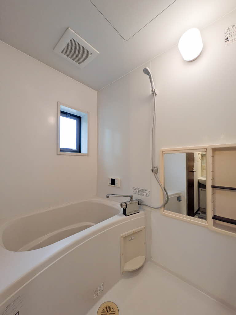 アイビー　Ａ棟　＊＊ A0101号-8