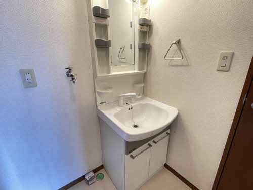 アイビー A棟 ** A0203号-4