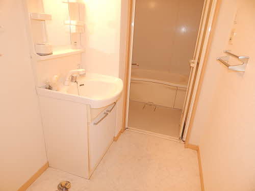 メゾン　ラ・パトリア　Ａ棟　＊ A0101号-8