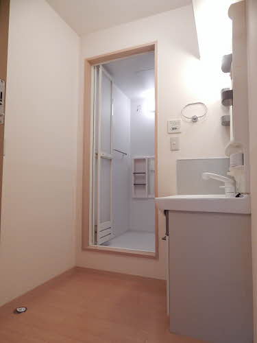 ファミールオガタ　Ａ棟　＊ A0202号-4