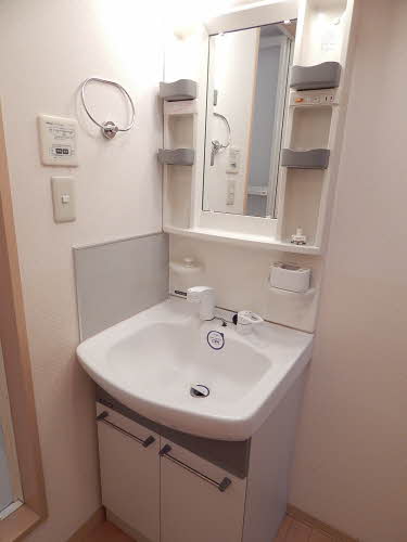 ファミールオガタ　Ａ棟　＊ A0202号-5