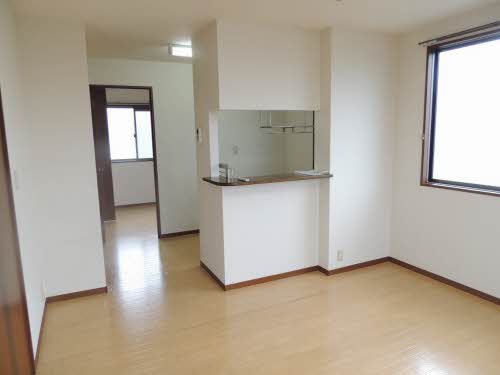 ファミールオガタ　Ｃ棟　＊ C0202号-2