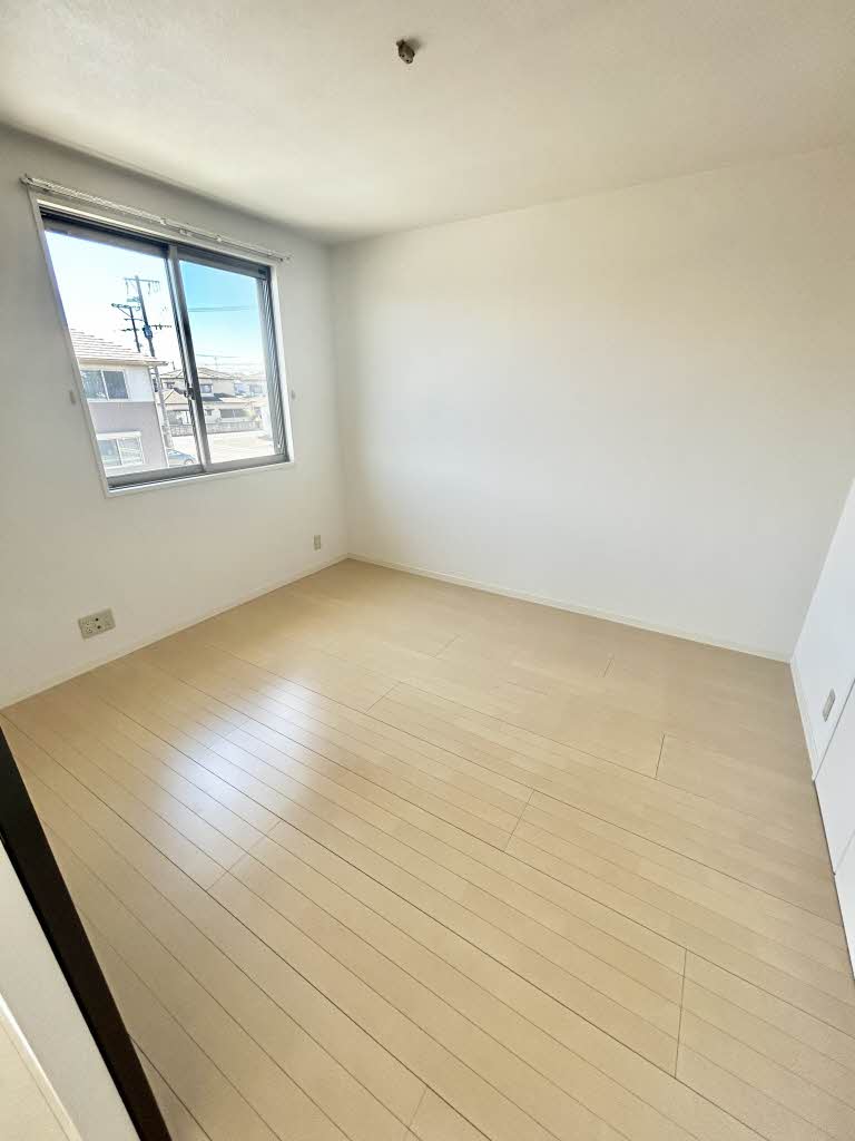 カーサ・ラピス　Ａ棟　＊＊ A0202号-3