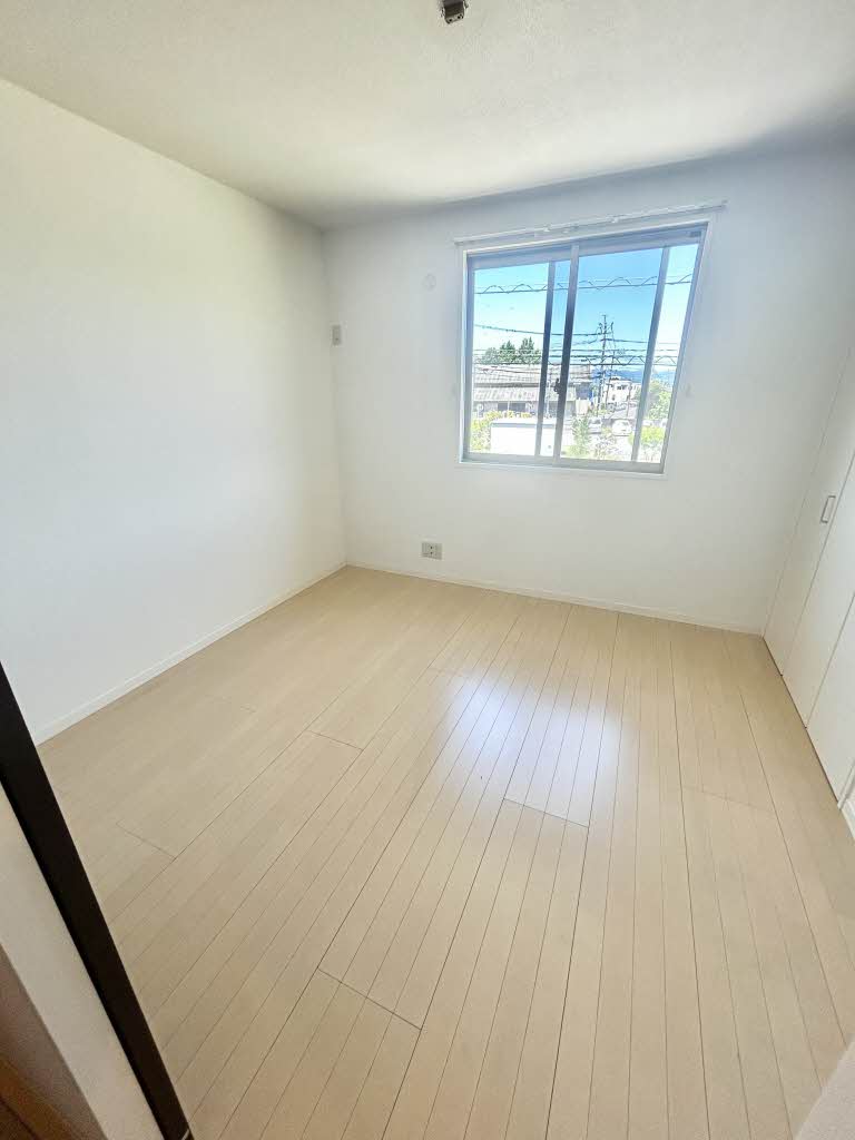 カーサ・ラピス　Ａ棟　＊＊ A0202号-4