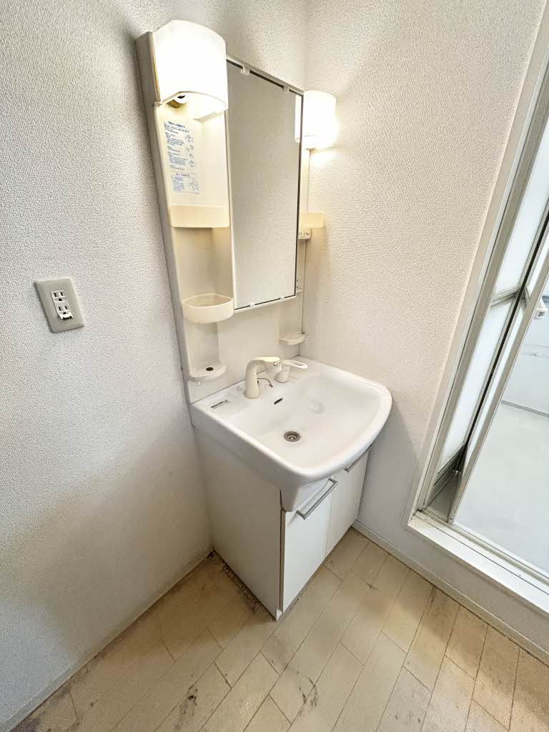 カーサ・ラピス　Ｃ棟　＊＊ C0202号-8