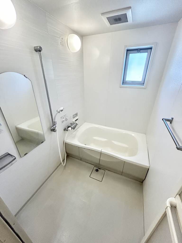 カーサ・ラピス　Ｅ棟　＊＊ E0102号-9