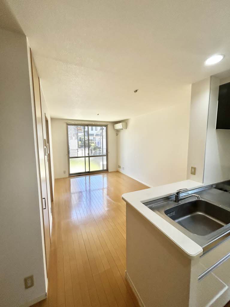 カーサ・ラピス　Ｅ棟　＊＊ E0102号-14