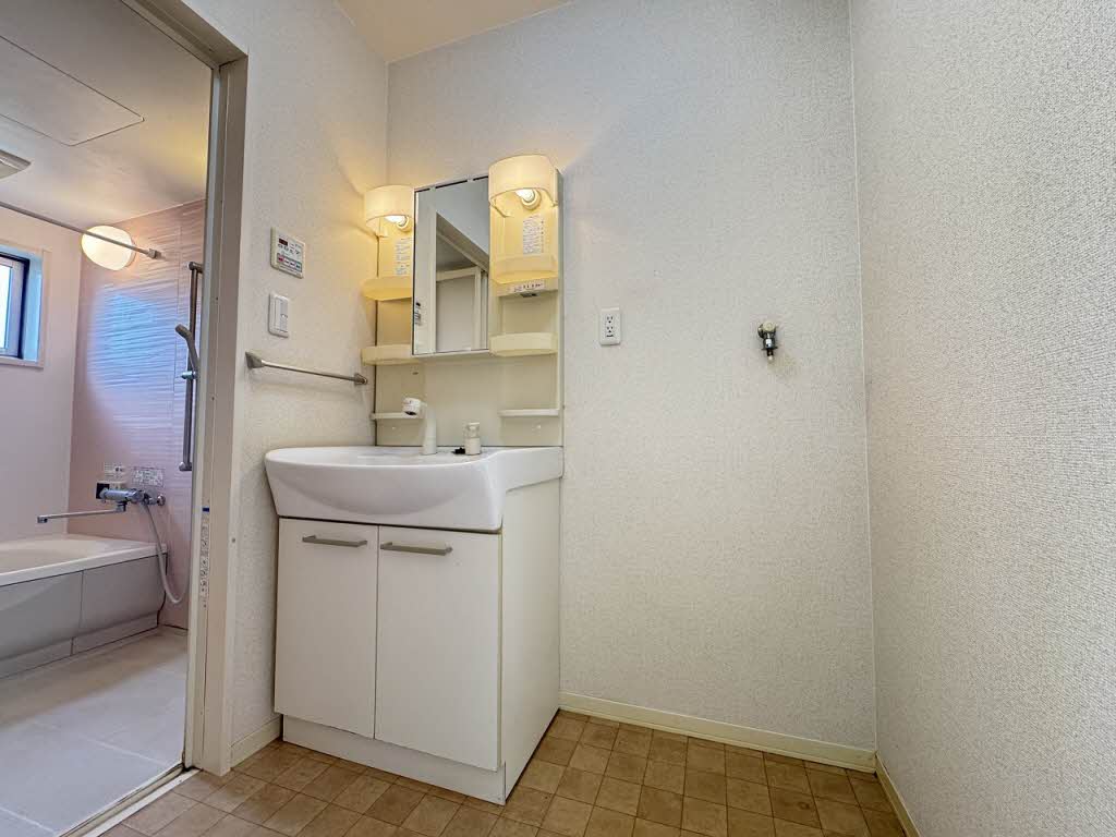 ガーデンヒル秋光　Ａ棟　＊＊ A0101号-6