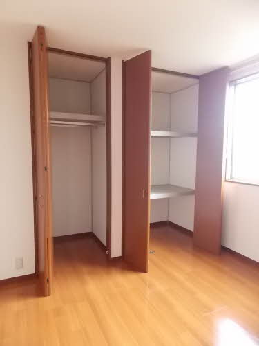 サニーコート本城　＊＊　Ｂ棟 B0102号-5