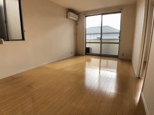 シャーメゾン・ヴァン B棟 * B0202号-2