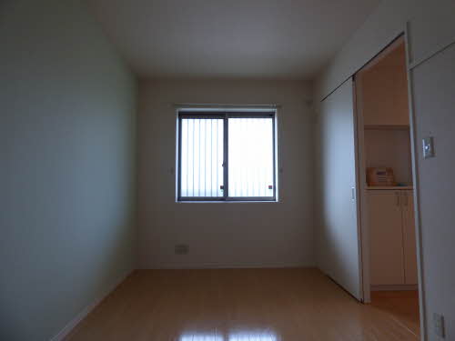 プロムナード夢咲　南棟　＊＊ B0102号-11