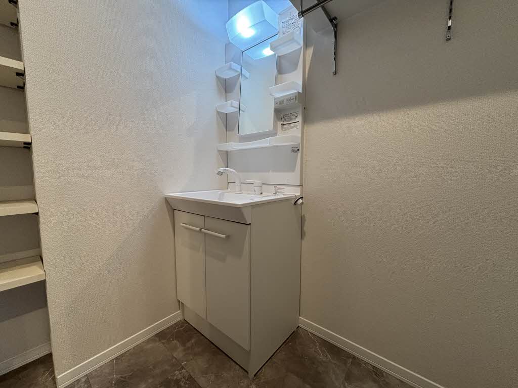 ファミール　オランジュ　＊A0102-4