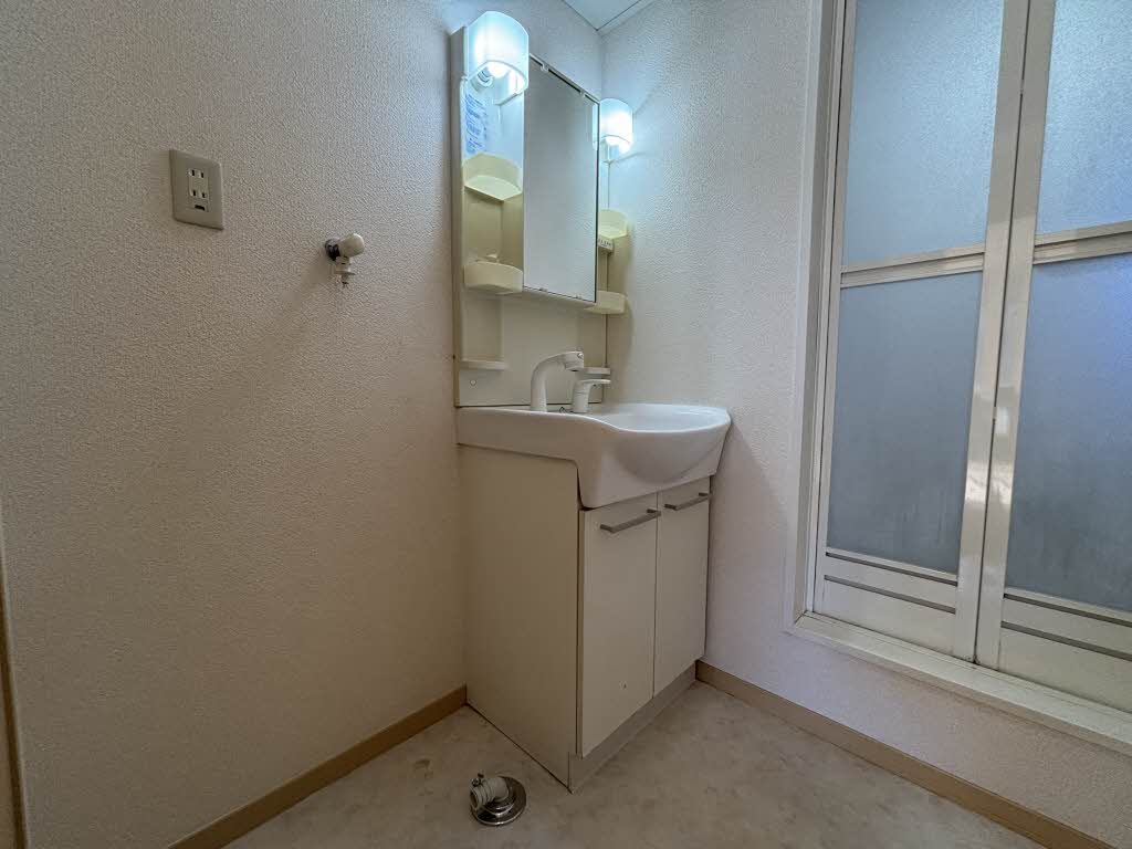 ロワールＫａｋｕｚｅｎ　＊ A0202号-5