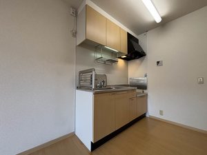 シャーメゾンアカシヤ　＊＊ A0101号-3