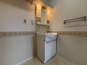 デ・フォレスト　＊ A0201号-5