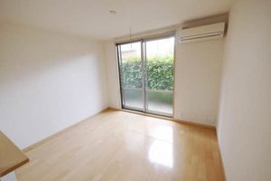サリーレ新屋敷　Ⅱ番館　＊＊ B0101号-2
