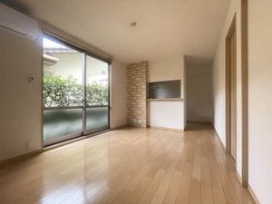 サリーレ新屋敷　Ⅱ番館　＊＊ B0102号-2