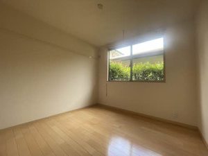 サリーレ新屋敷　Ⅱ番館　＊＊ B0102号-6